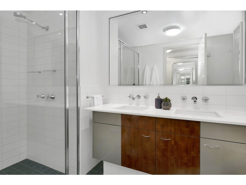 2217/180 Grey Street, South Bank QLD 4101