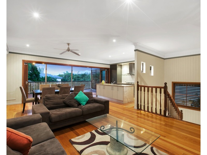 30 Redfern Street, Woolloongabba QLD 4102