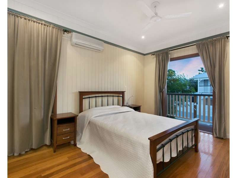 30 Redfern Street, Woolloongabba QLD 4102