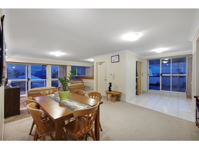 18/68 Gladstone Road, Highgate Hill QLD 4101