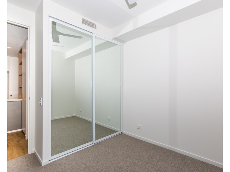 708/18 Duke Street, Kangaroo Point QLD 4169