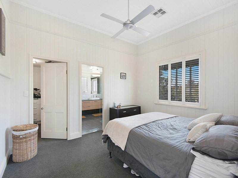 4 Govett Avenue, Hawthorne QLD 4171