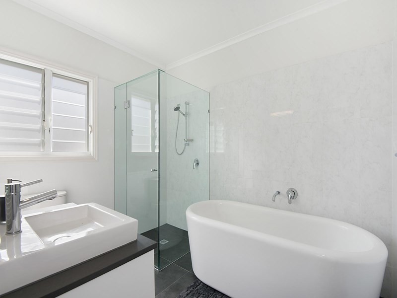 4 Govett Avenue, Hawthorne QLD 4171