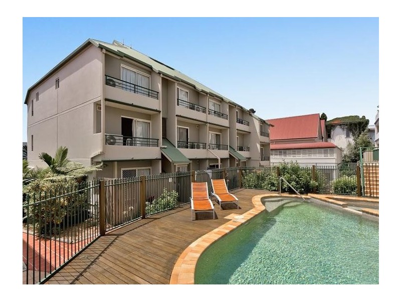 8/21 Edmondstone Street, South Brisbane QLD 4101