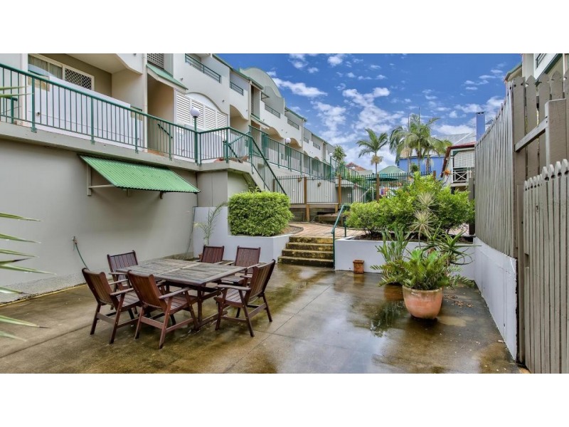 8/21 Edmondstone Street, South Brisbane QLD 4101