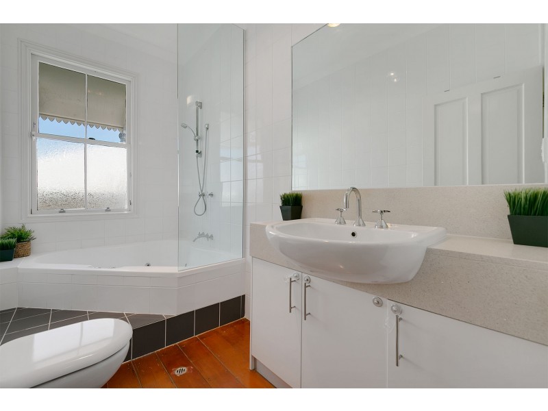 10 Eureka Street, Kelvin Grove QLD 4059