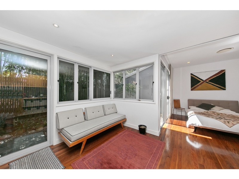 6 Fraser Terrace, Highgate Hill QLD 4101