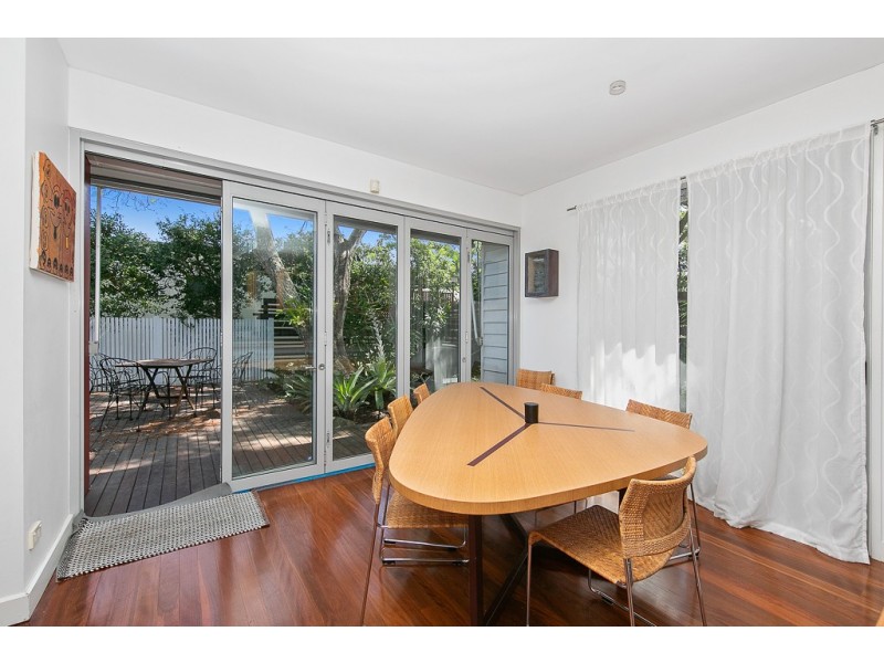 6 Fraser Terrace, Highgate Hill QLD 4101