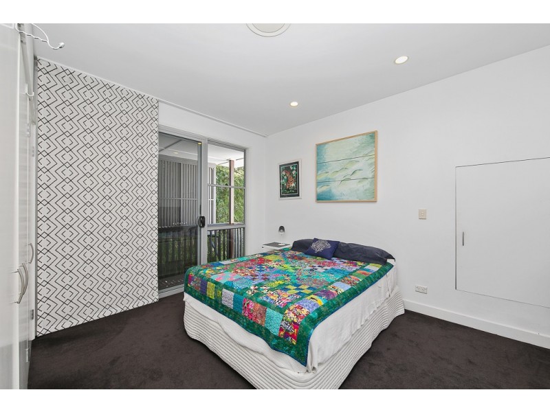 6 Fraser Terrace, Highgate Hill QLD 4101