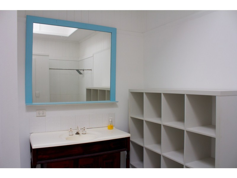 38 Oxley Station Road, Oxley QLD 4075