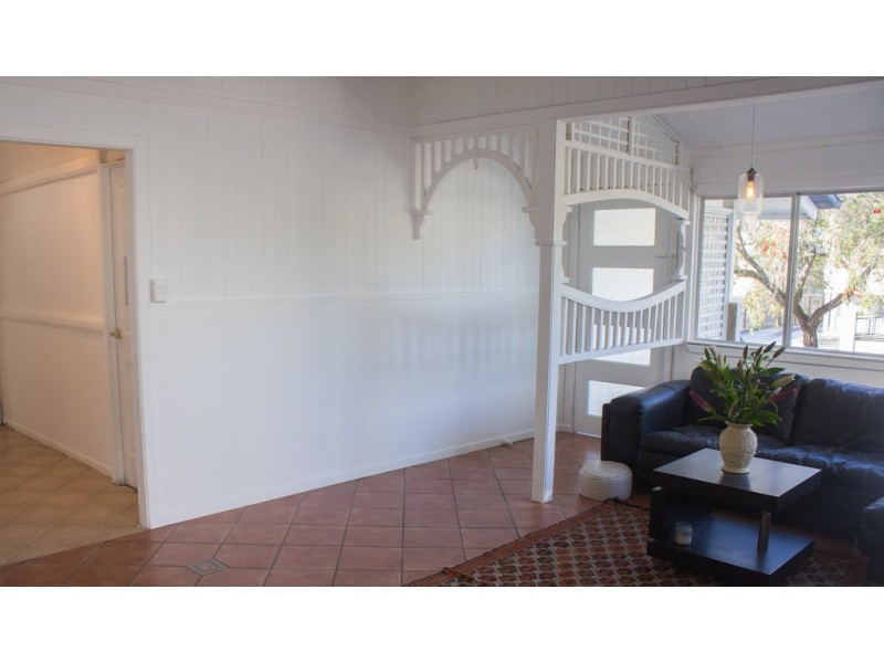 38 Oxley Station Road, Oxley QLD 4075