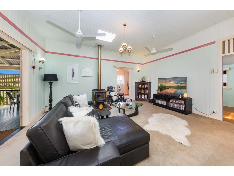 21 Seventh Avenue, Kedron QLD 4031