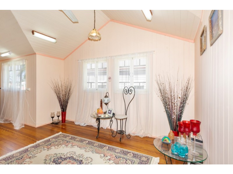 21 Seventh Avenue, Kedron QLD 4031