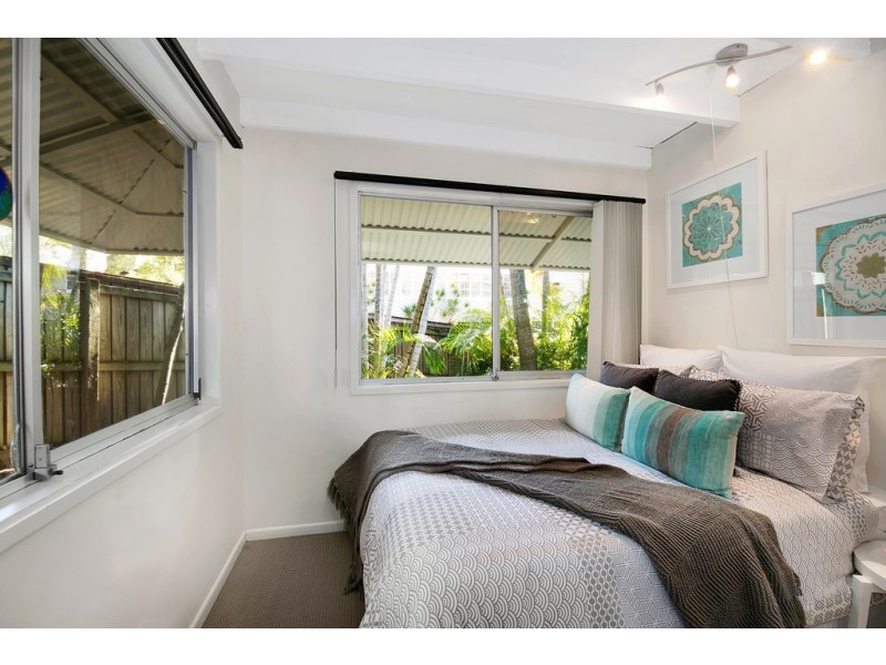 18 Ross Street, Woolloongabba QLD 4102