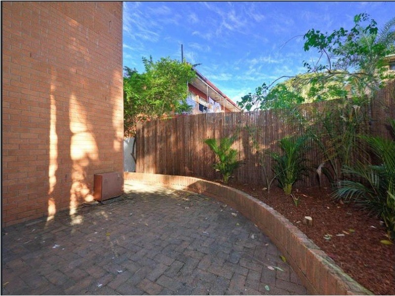 4/31 Knight Street, Greenslopes QLD 4120