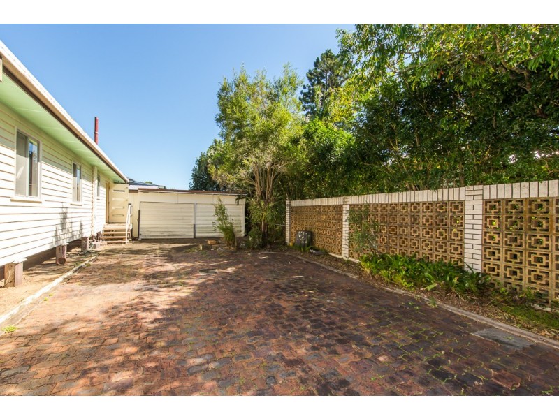 37 Stimpson Street, Fairfield QLD 4103