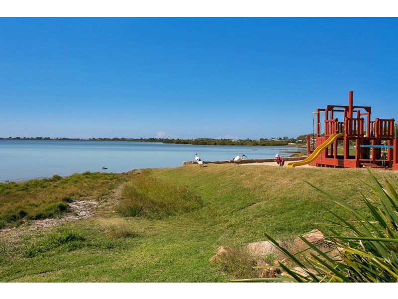 5 Ruth Street, Birkdale QLD 4159