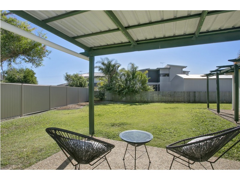 5 Ruth Street, Birkdale QLD 4159