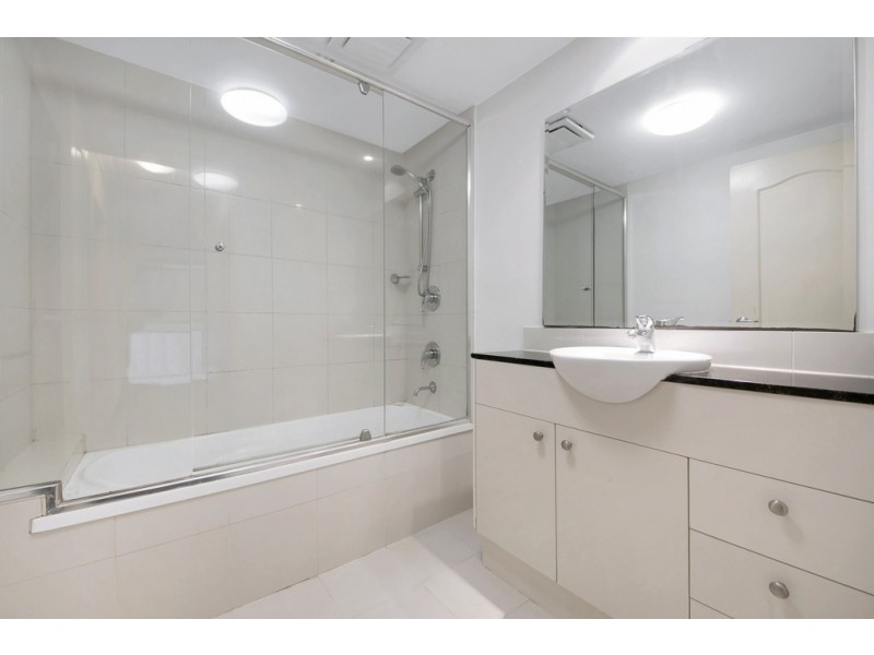 12/161 Main Street, Kangaroo Point QLD 4169