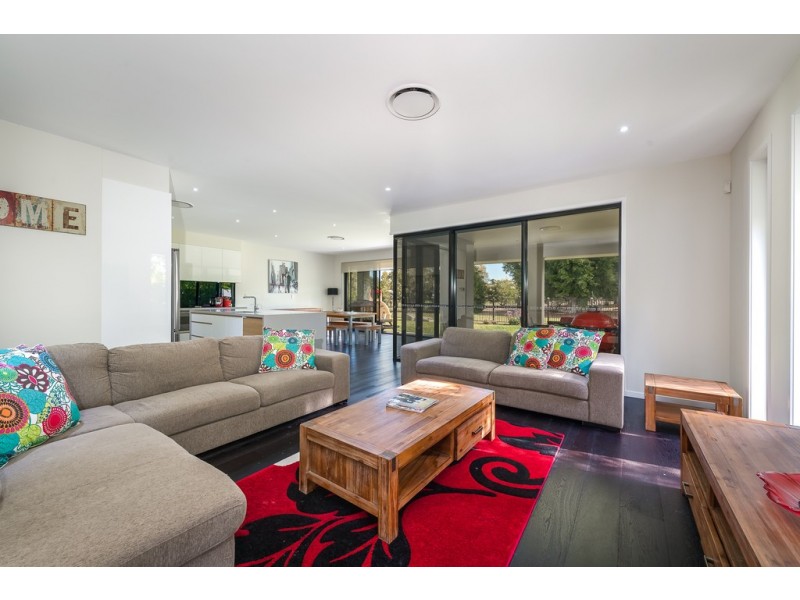 2301 Vardon Lane, Sanctuary Cove QLD 4212