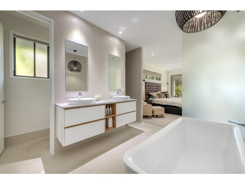 2301 Vardon Lane, Sanctuary Cove QLD 4212