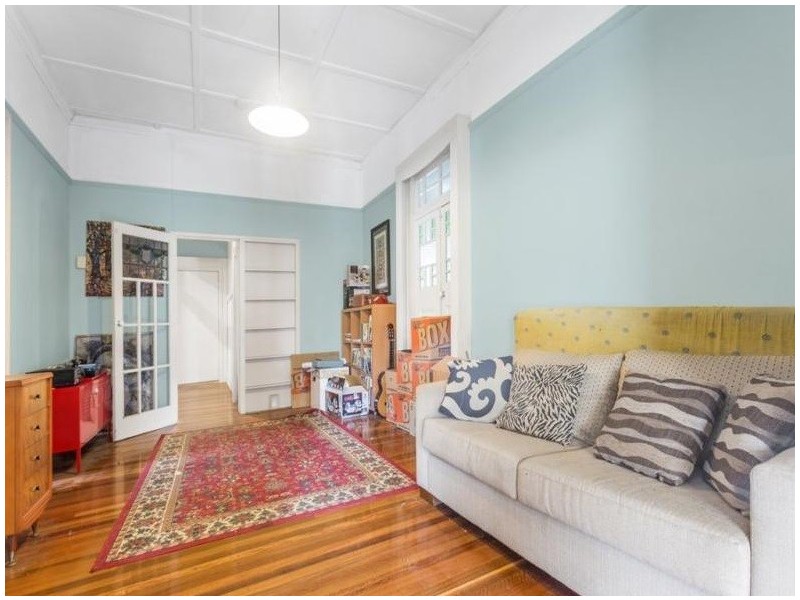 7 West Street, Highgate Hill QLD 4101