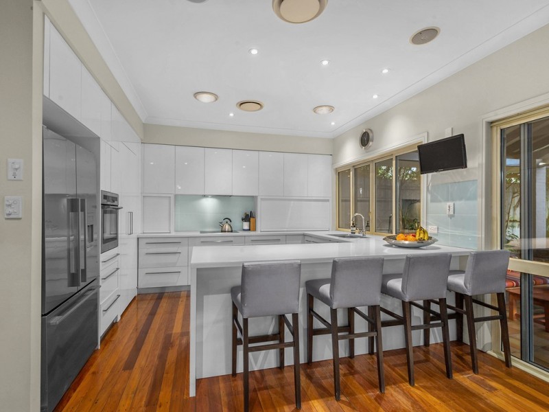 18 Astolat Street, Yeronga QLD 4104