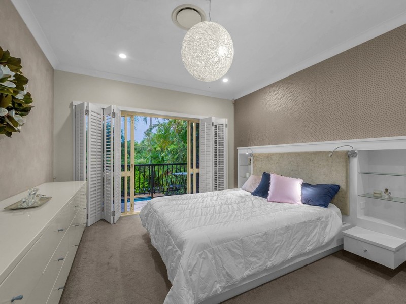 18 Astolat Street, Yeronga QLD 4104