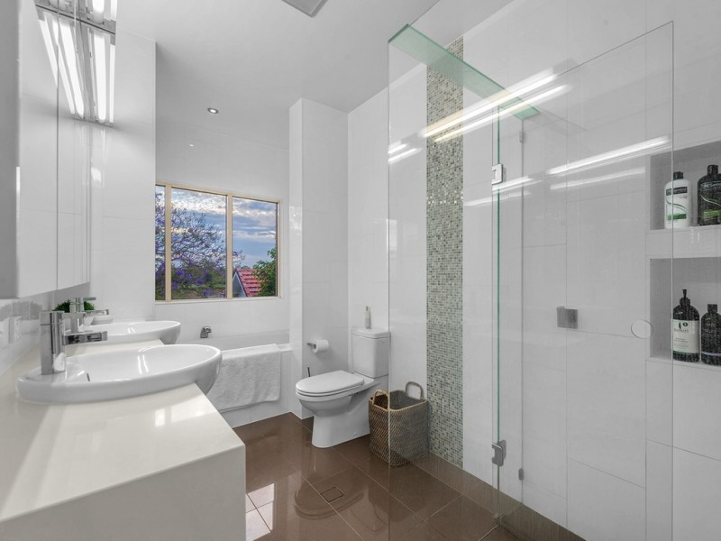 18 Astolat Street, Yeronga QLD 4104