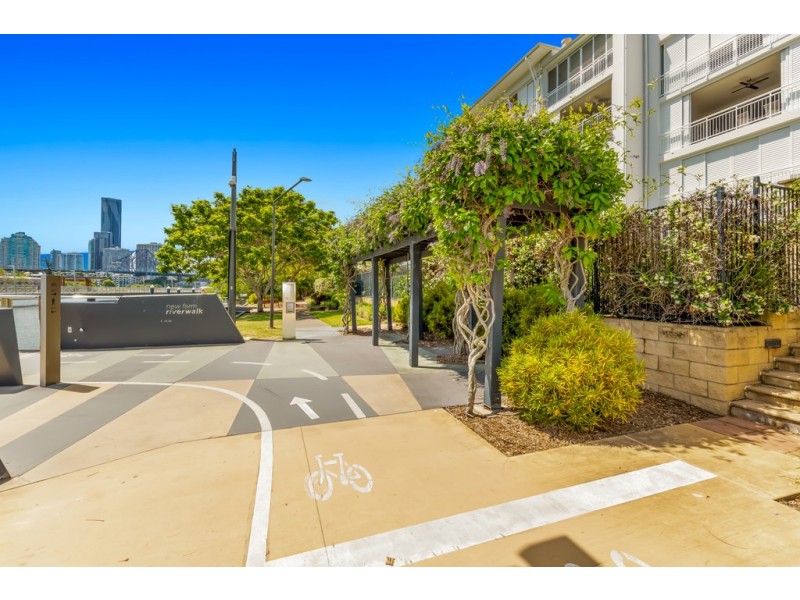 61/6 Merthyr Road, New Farm QLD 4005