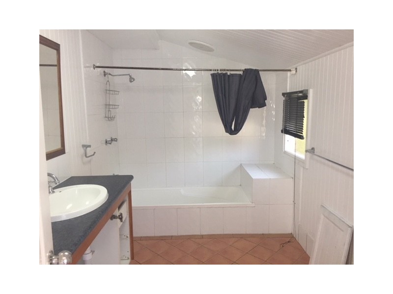 90 Linton Street, Kangaroo Point QLD 4169