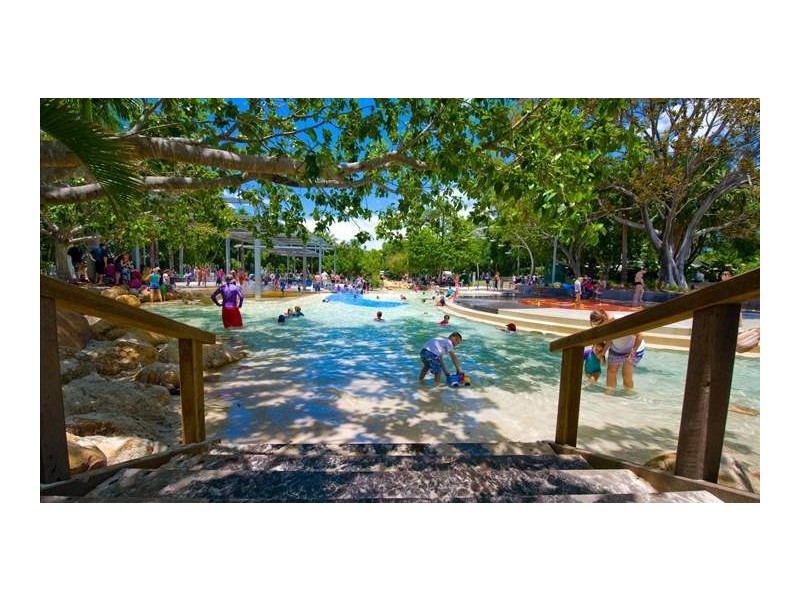 54 Walmsley Street, Kangaroo Point QLD 4169