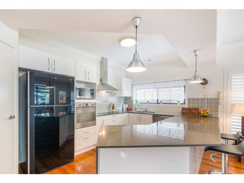 132 Mcilwraith Avenue, Norman Park QLD 4170