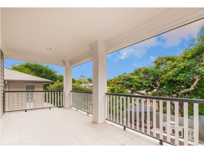 132 Mcilwraith Avenue, Norman Park QLD 4170