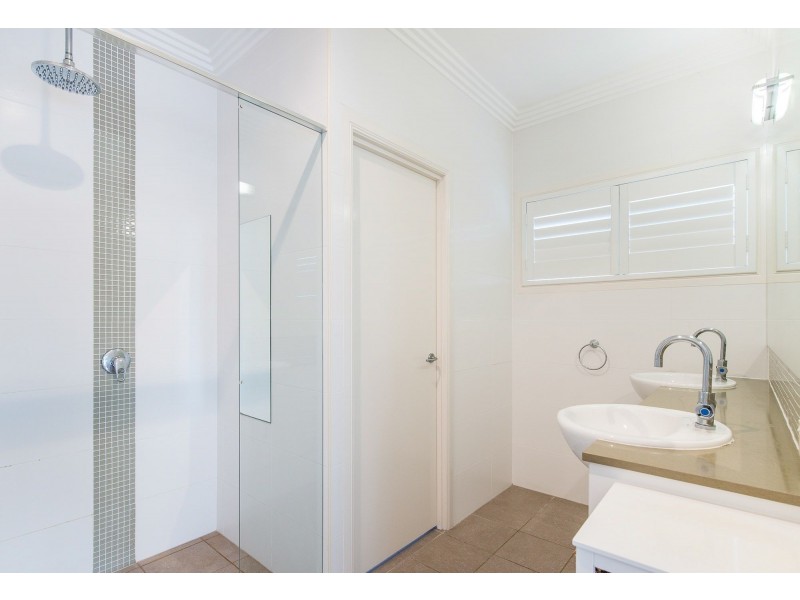 132 Mcilwraith Avenue, Norman Park QLD 4170