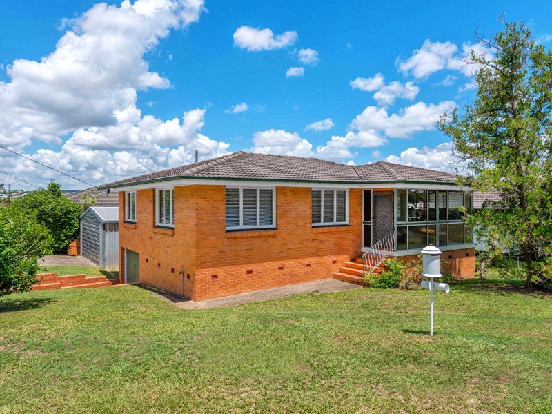 2 Ilford Street, Gordon Park QLD 4031