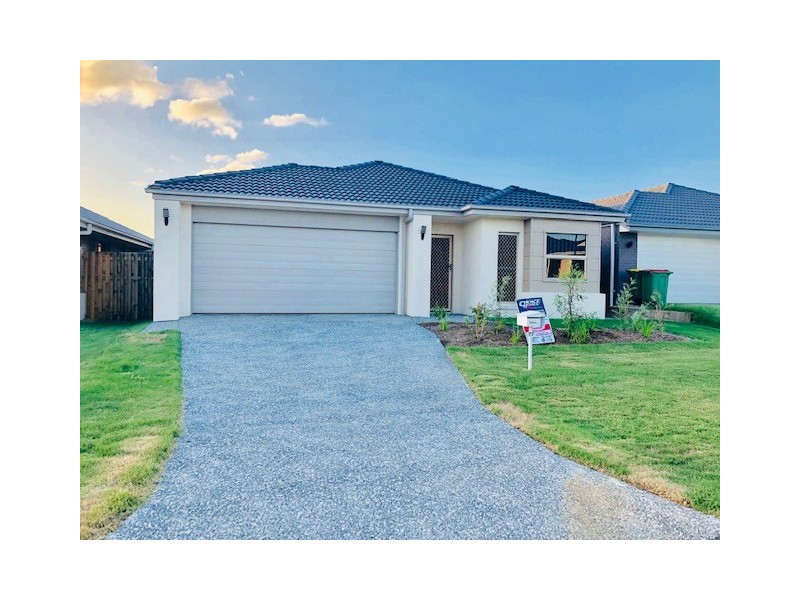 77 Fountain Street, Pimpama QLD 4209