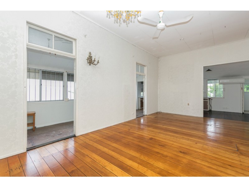 11 Peterson Street, Woolloongabba QLD 4102