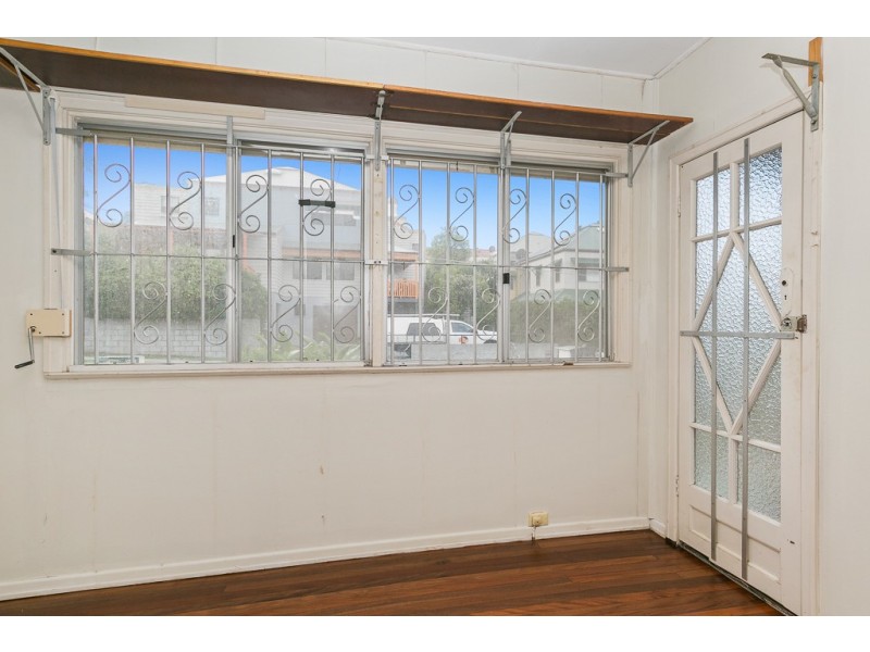 11 Peterson Street, Woolloongabba QLD 4102