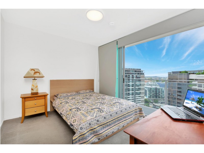 1709/30 Festival Place, Newstead QLD 4006