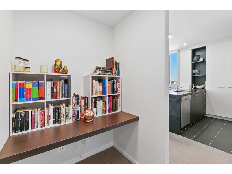 1611/30 Festival Place, Newstead QLD 4006