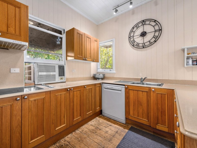 35 Llewellyn Street, Kangaroo Point QLD 4169