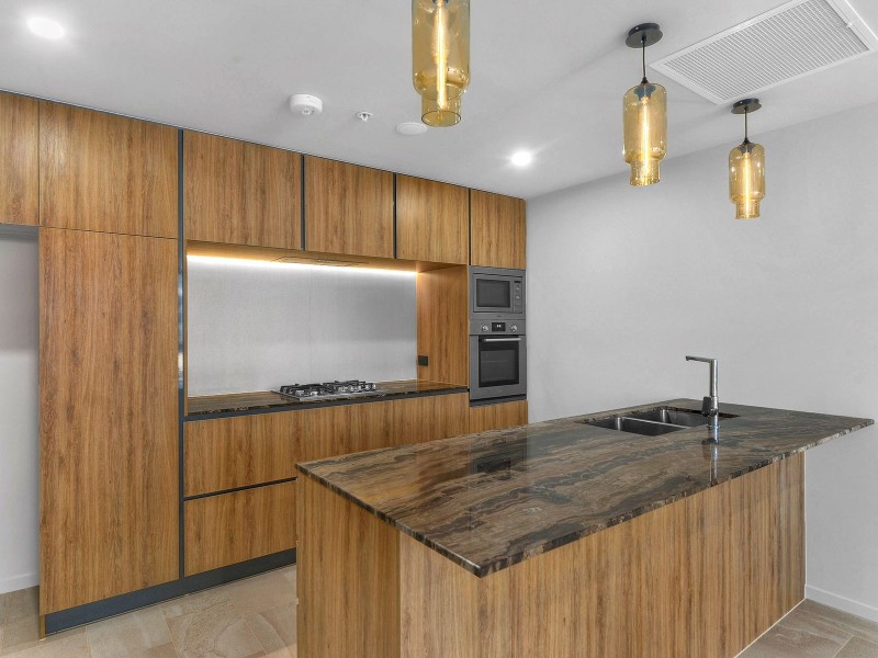 902/27 Commercial Road, Newstead QLD 4006