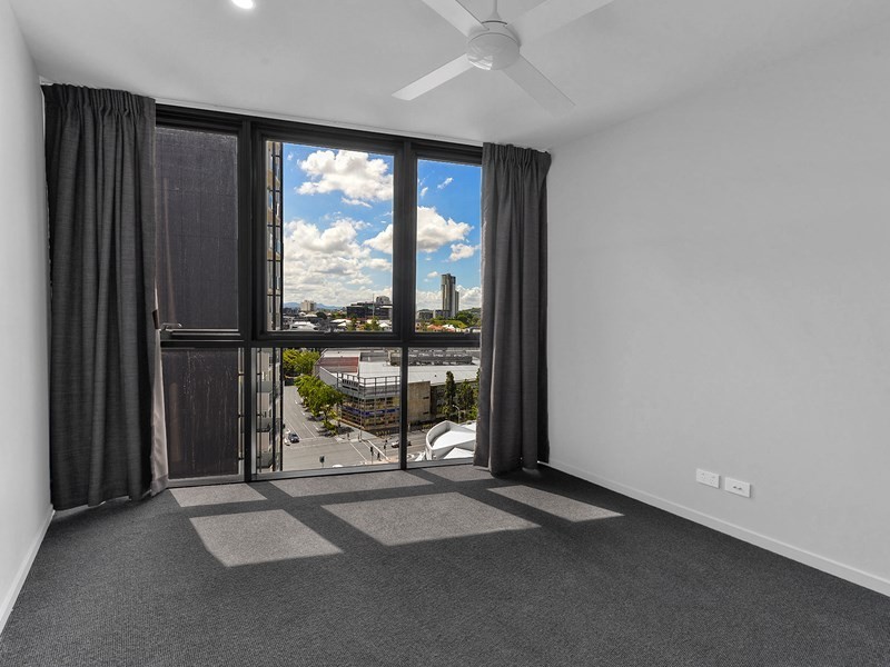 902/27 Commercial Road, Newstead QLD 4006