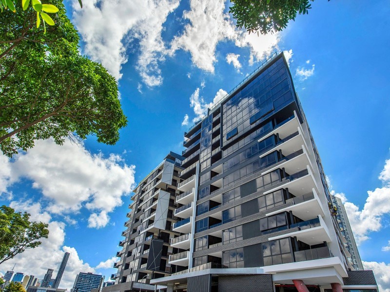 902/27 Commercial Road, Newstead QLD 4006