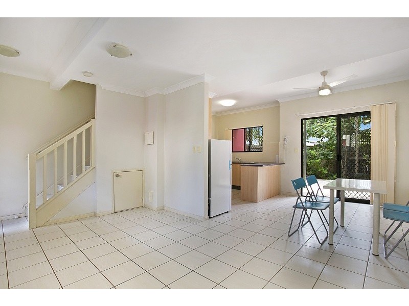 4/34 Warren Street, St Lucia QLD 4067