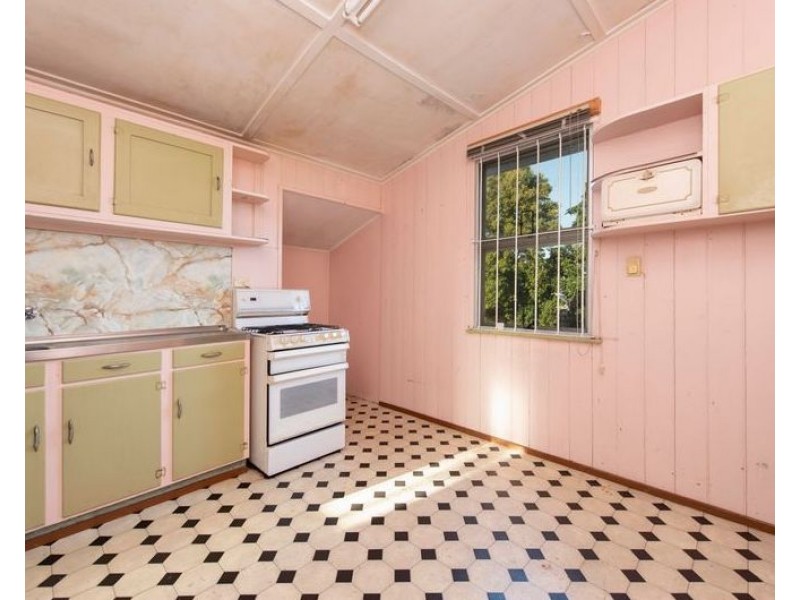 14 Longwood Street, Woolloongabba QLD 4102