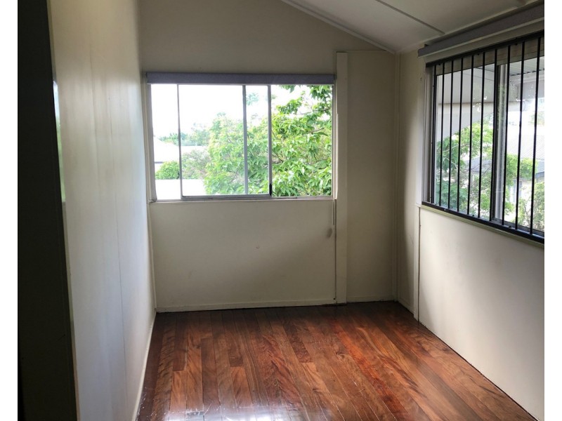 14 Longwood Street, Woolloongabba QLD 4102