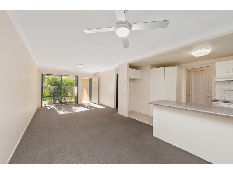 17/96 Marshall Road, Holland Park West QLD 4121