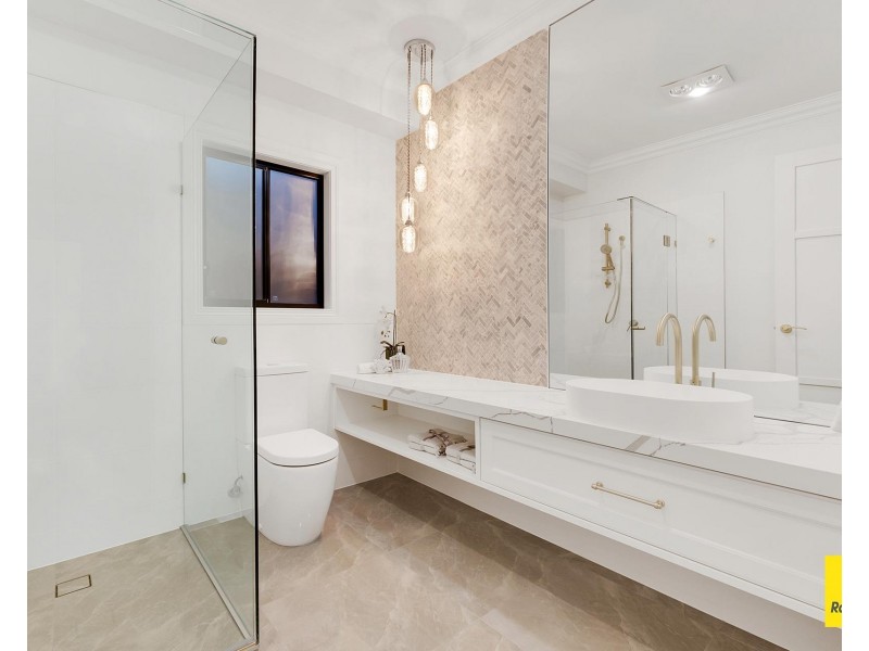 65 Fleurs Street, Woolloongabba QLD 4102